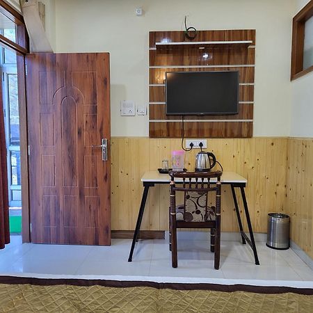 Vintage Woods Inn Shimla Esterno foto