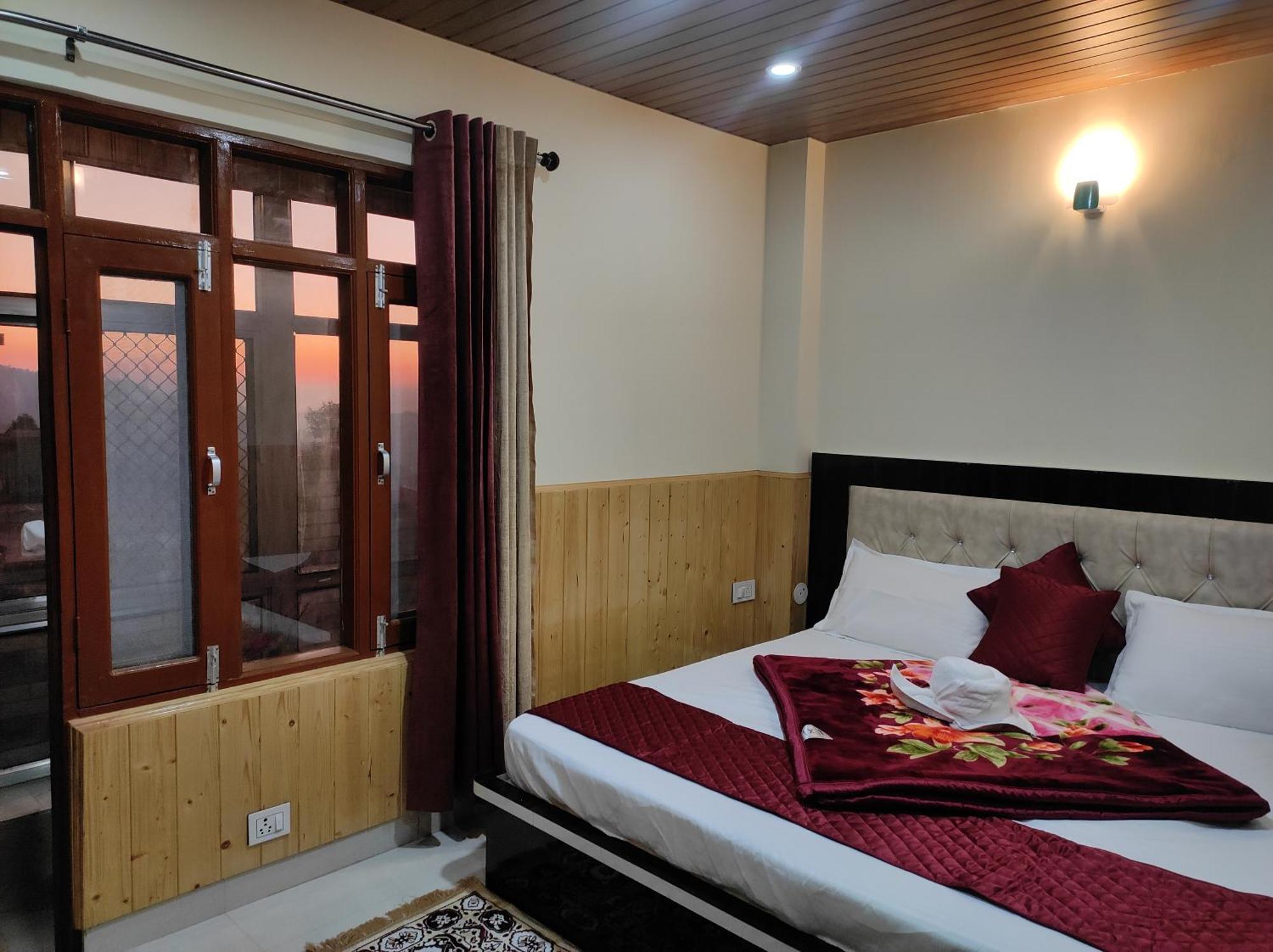 Vintage Woods Inn Shimla Esterno foto