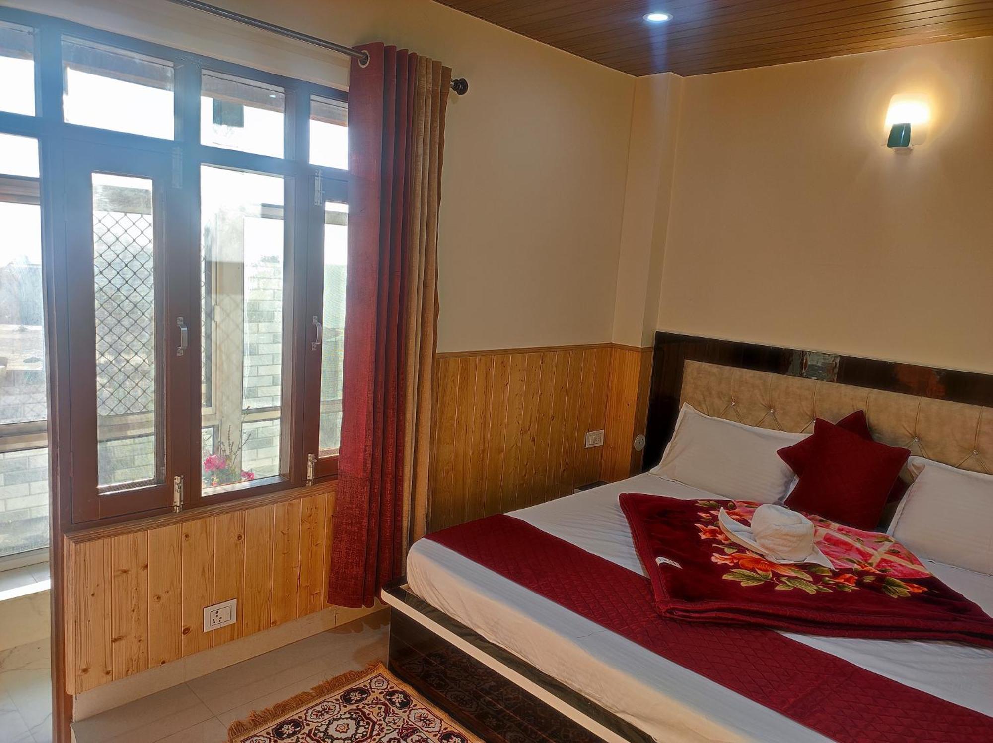 Vintage Woods Inn Shimla Esterno foto