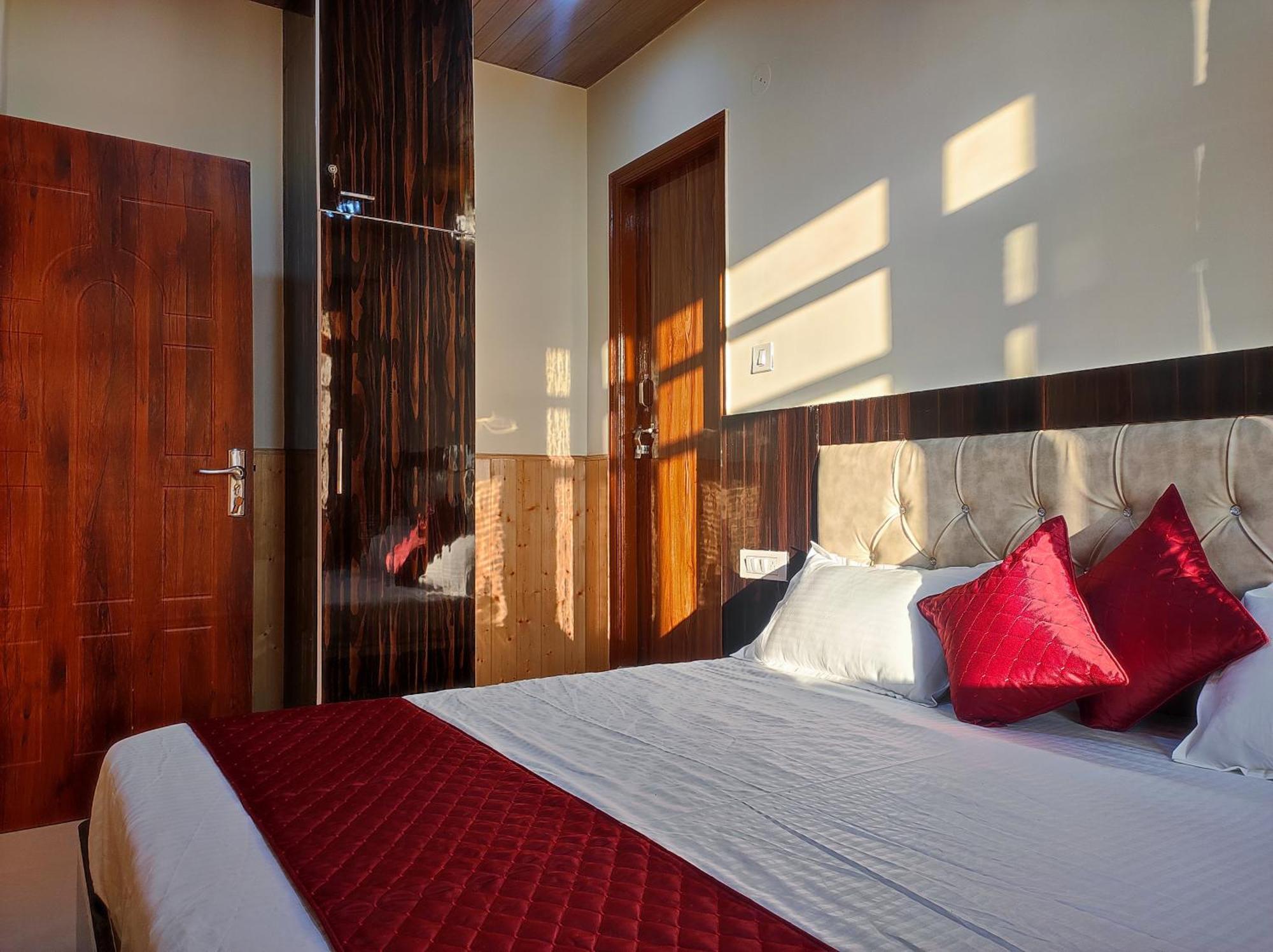 Vintage Woods Inn Shimla Esterno foto