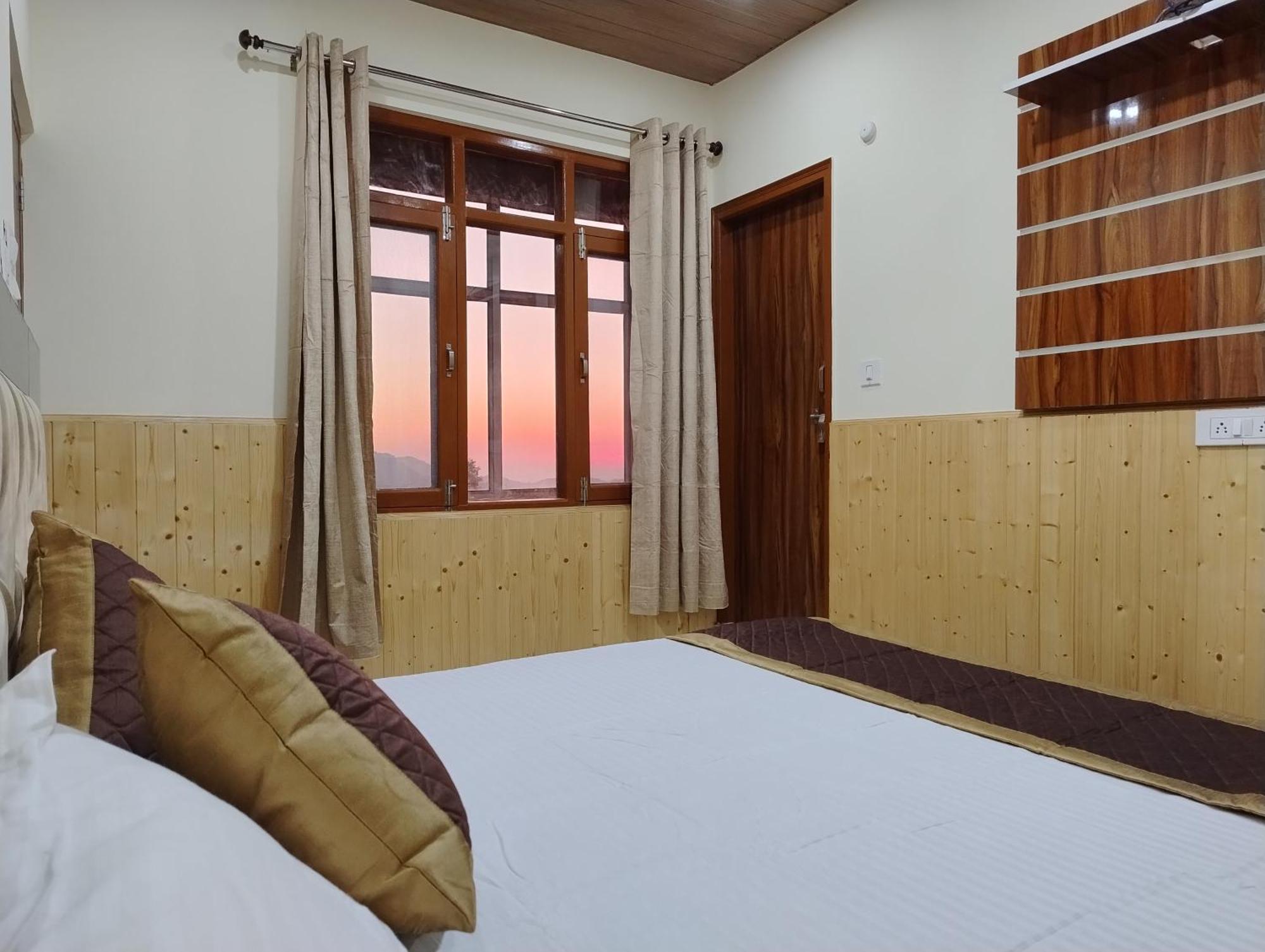 Vintage Woods Inn Shimla Esterno foto
