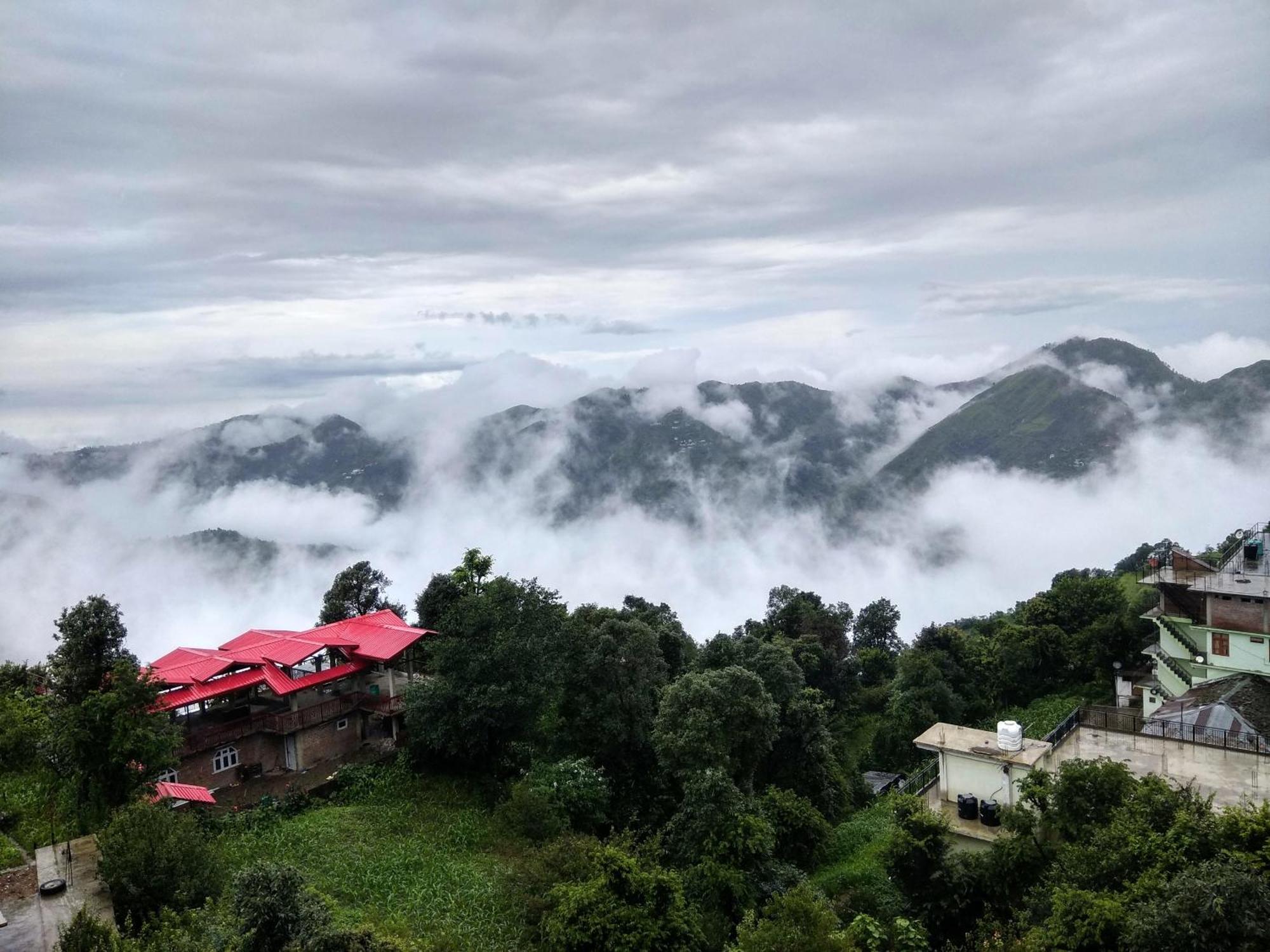Vintage Woods Inn Shimla Esterno foto